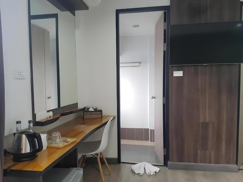 Veethara Boutique Hotel Udon Thani Exterior photo